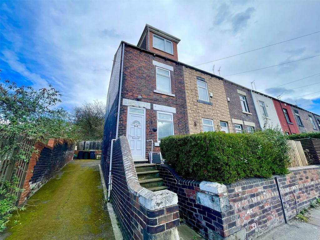 Grange Lane, Stairfoot, Barnsley, S71 3 bed end of terrace house £79,950