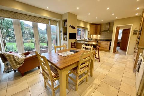 20 Downs Crescent, Gawber, Barnsley, S75 2JE