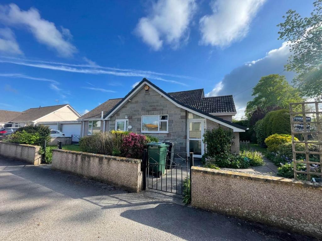 Church Road, North Somerset 3 bed bungalow £1,500 pcm (£