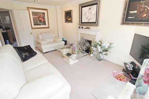 9 Dixie Lane, Wavendon Gate, Milton Keynes, MK7 7AZ