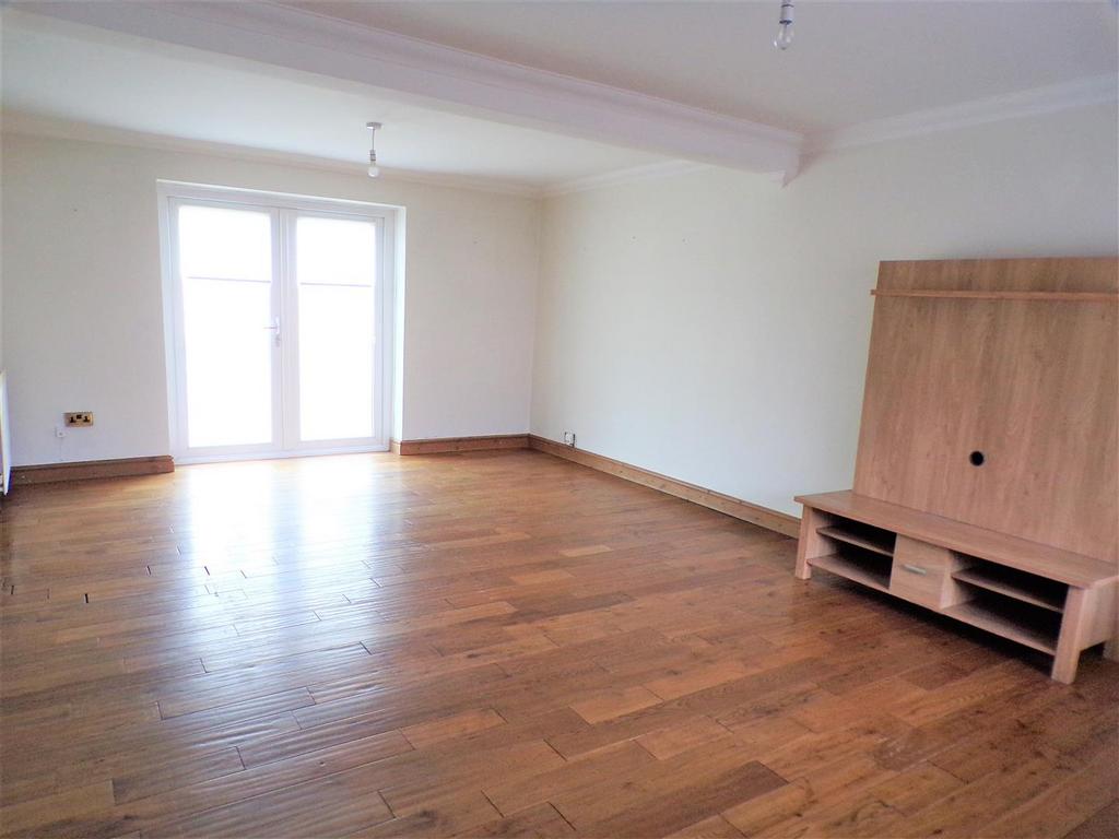 Southdown Road, Port Talbot 3 bed semidetached house £169,995