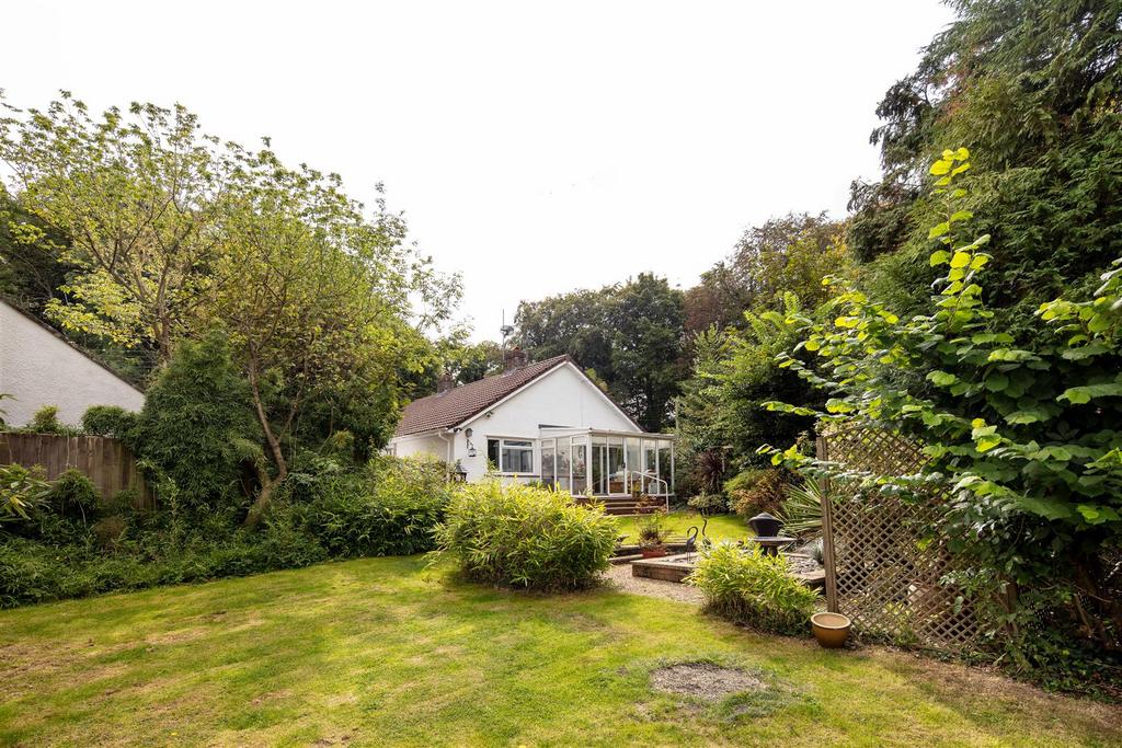 Home Farm Road, Abbots Leigh, Bristol, BS8 2 bed detached bungalow for