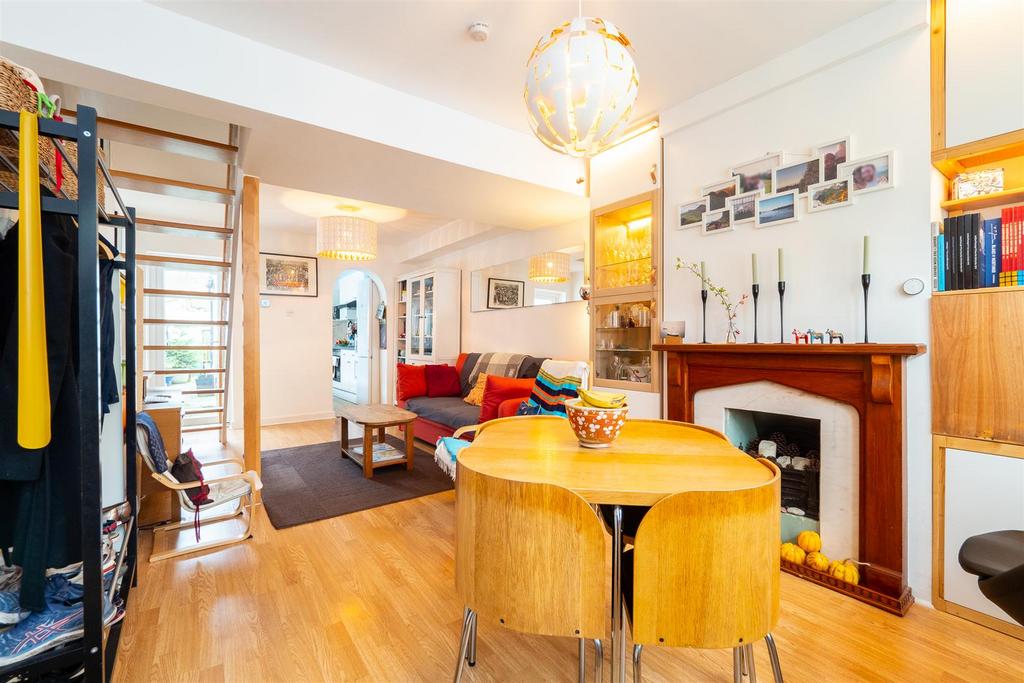 Sydney Road, Sutton 2 bed terraced house £425,000
