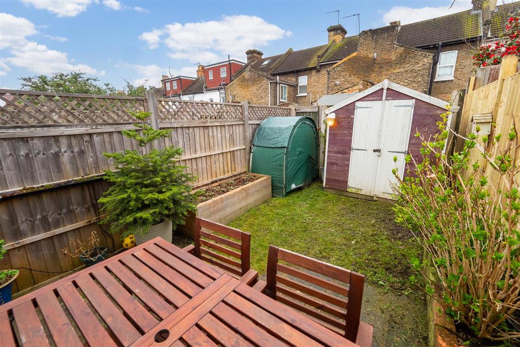 Sydney Road, Sutton 2 bed terraced house £425,000