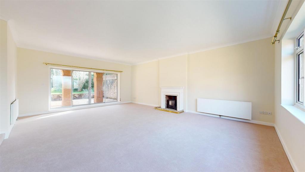 30 Old Coppice, Lyth Bank, Shrewsbury 3 bed detached bungalow £1,500