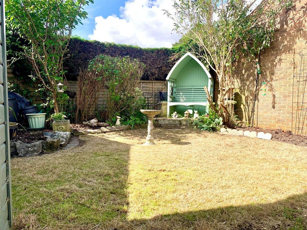 8 Northdale Pk 3.jpg