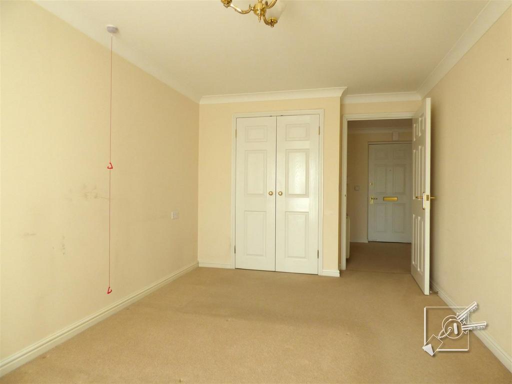 Bedroom 1: