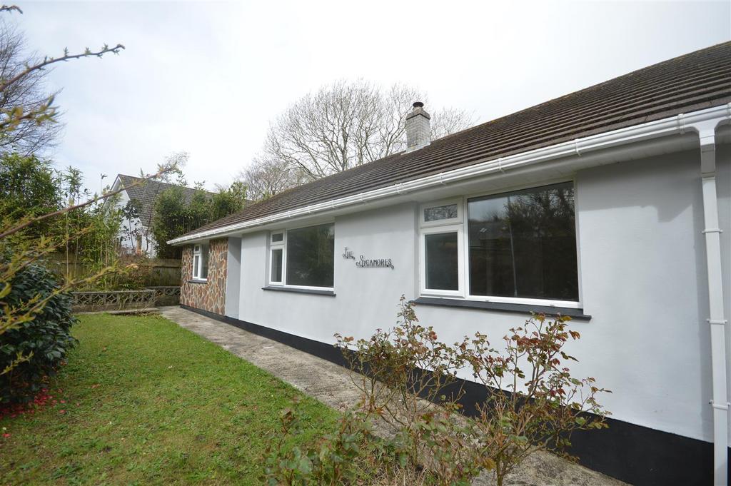 Bell Veor, Lanner, Redruth 3 bed detached bungalow £1,500 pcm (£346 pw)