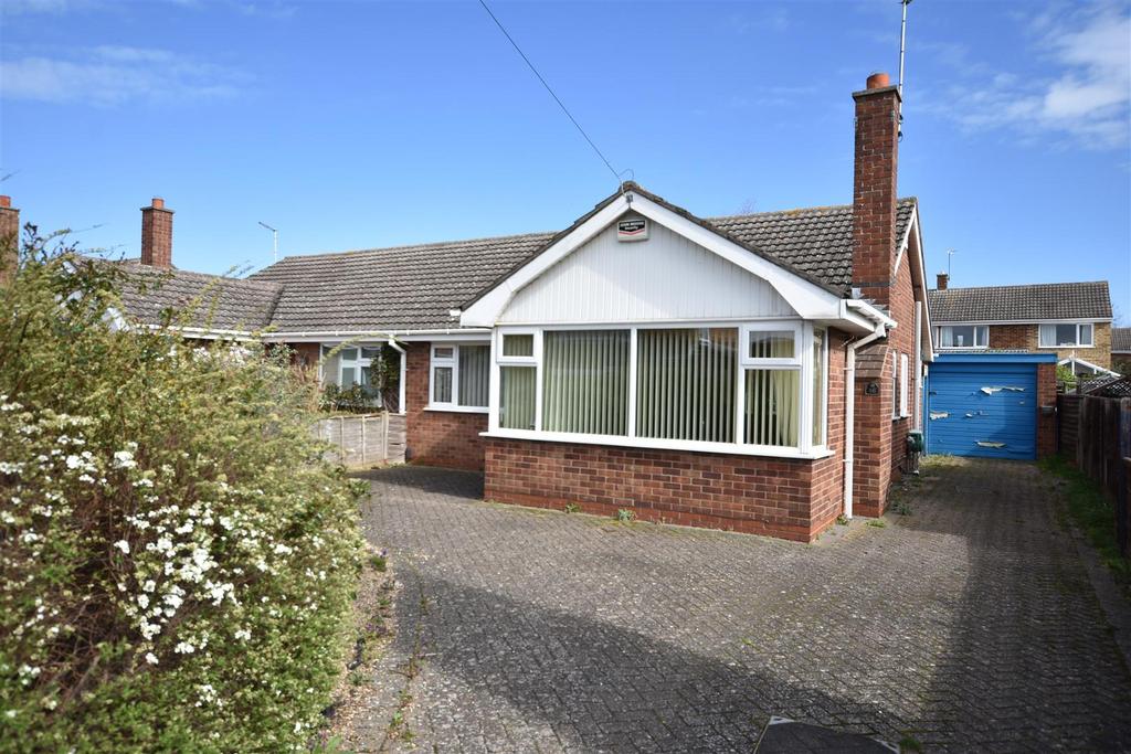 Marquis Avenue, Balderton, Newark 2 bed semidetached bungalow £230,000
