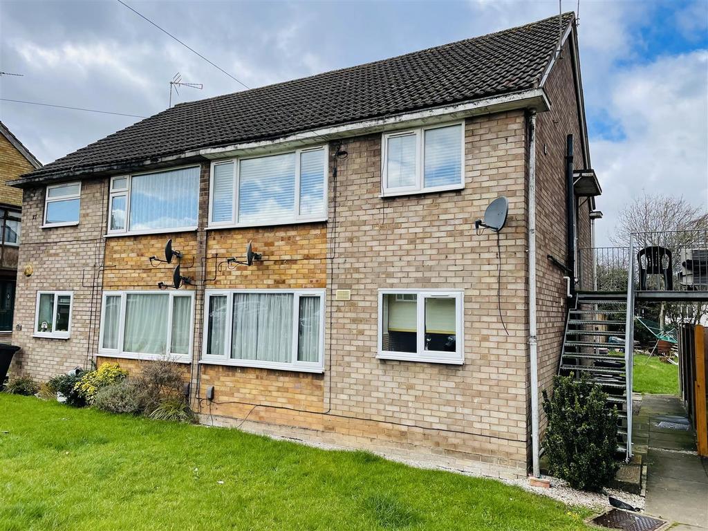 Fieldview Close, Exhall, Coventry 2 bed £695 pcm (£160 pw)