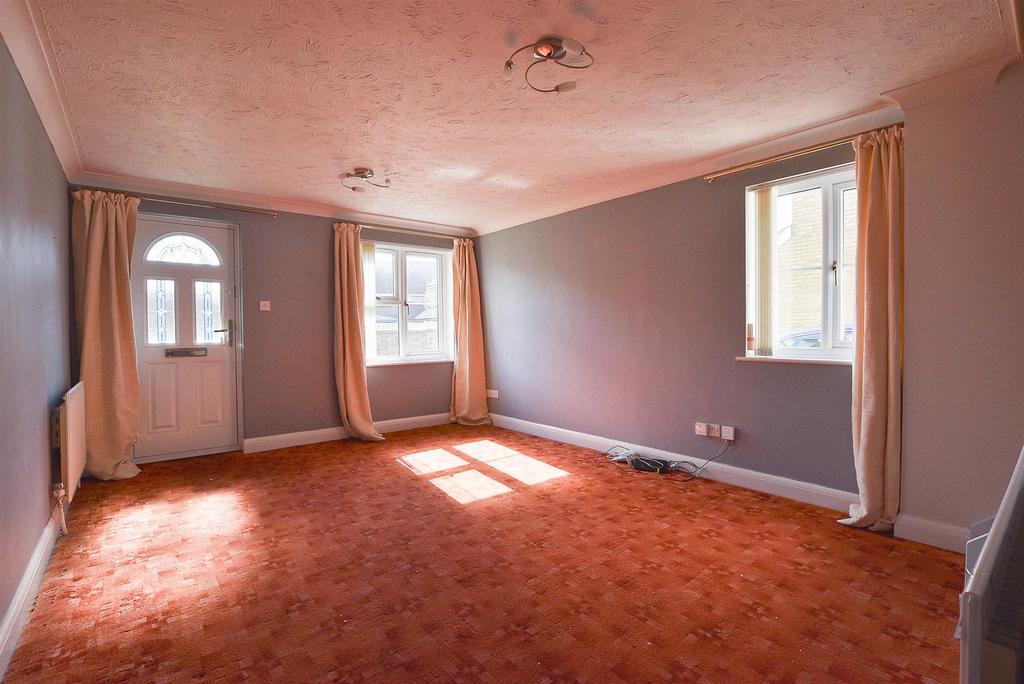 Tom Joyce Close, Snodland 2 bed semidetached house £300,000