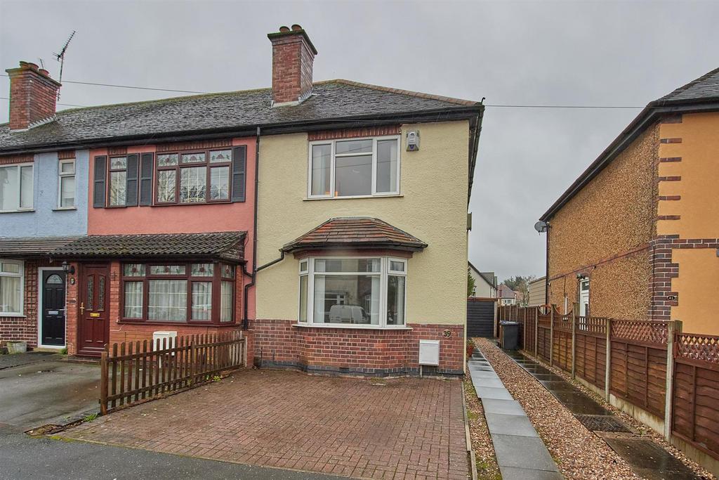 Newstead Avenue, Burbage, Leicestershire 2 bed semidetached house £