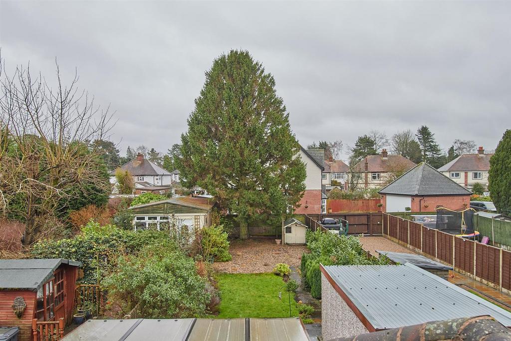 Newstead Avenue, Burbage, Leicestershire 2 bed semidetached house £