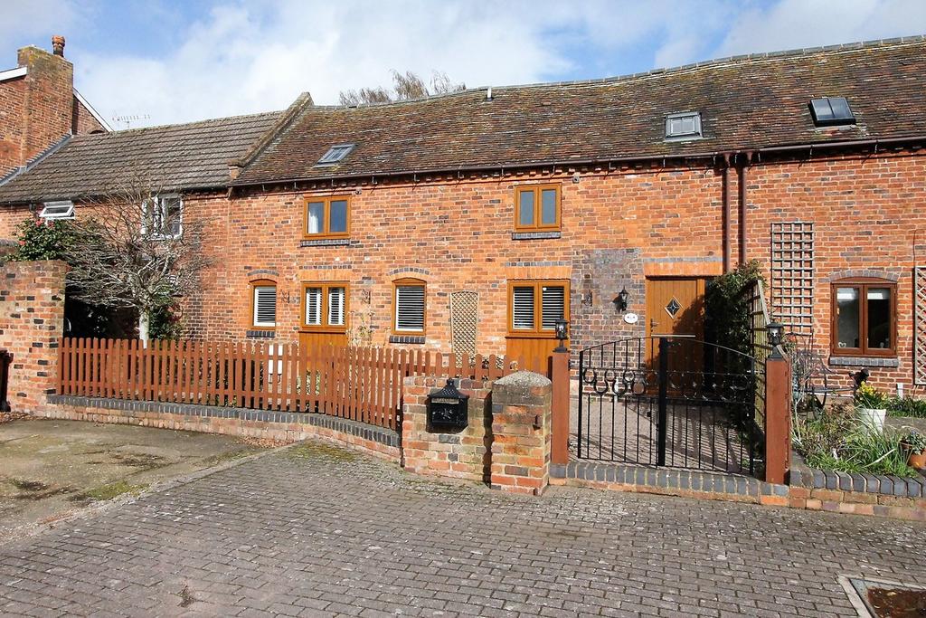 Offmore Farm Close, Kidderminster, DY10 2 bed barn conversion for sale