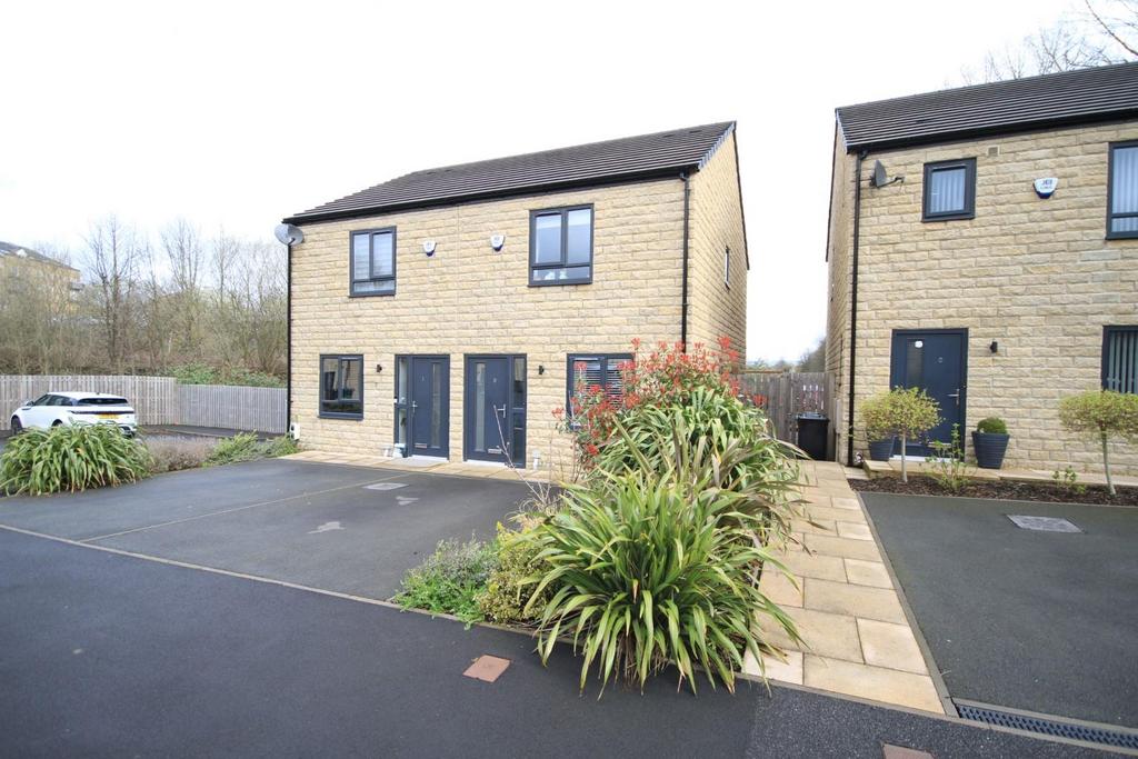 Rill Fold, Beck View Way, Shipley 2 bed semidetached house for sale