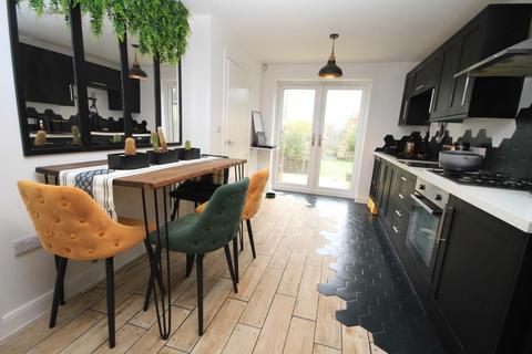 3 Rill Fold, Shipley, BD18 2FG