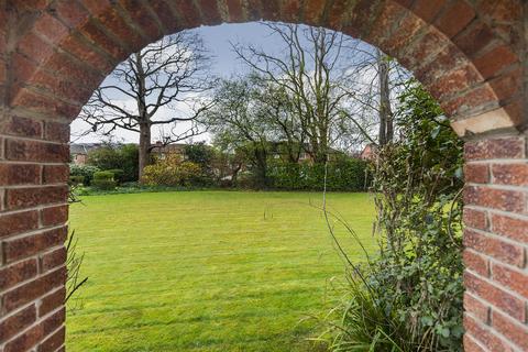 5 Bronte Grove, Mirfield, WF14 9NU