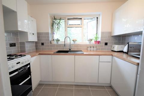 Flat 3, 159 Kingston Road, Epsom, KT17 2HA