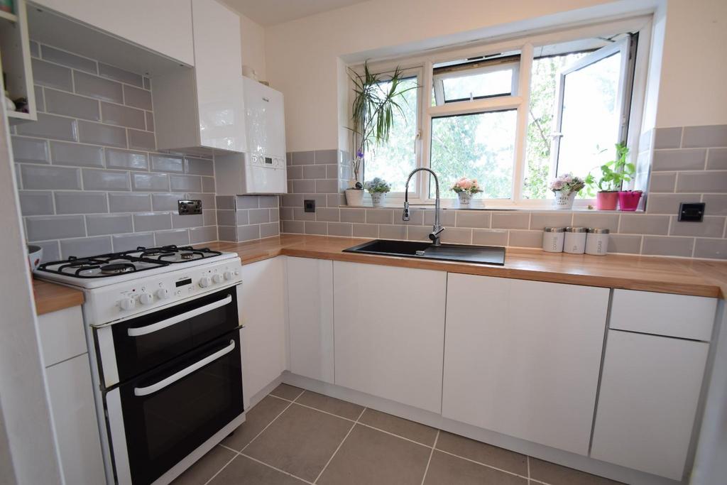 Kitchen 3.jpg