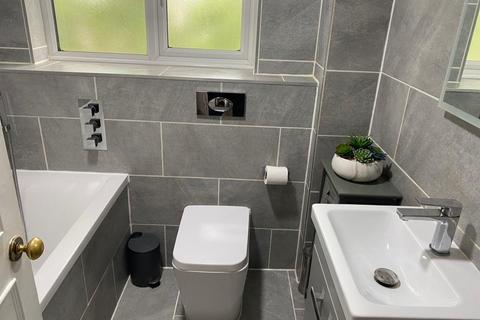 Flat 3, 159 Kingston Road, Epsom, KT17 2HA