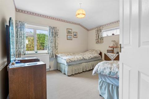 141 Battenhall Road, Worcester, WR5 2BU