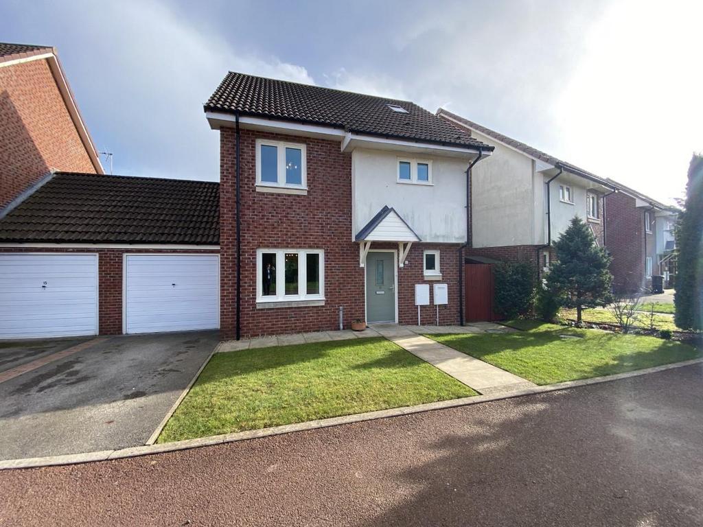 Mattison Close, Leeming Bar, Northallerton 4 bed link detached house