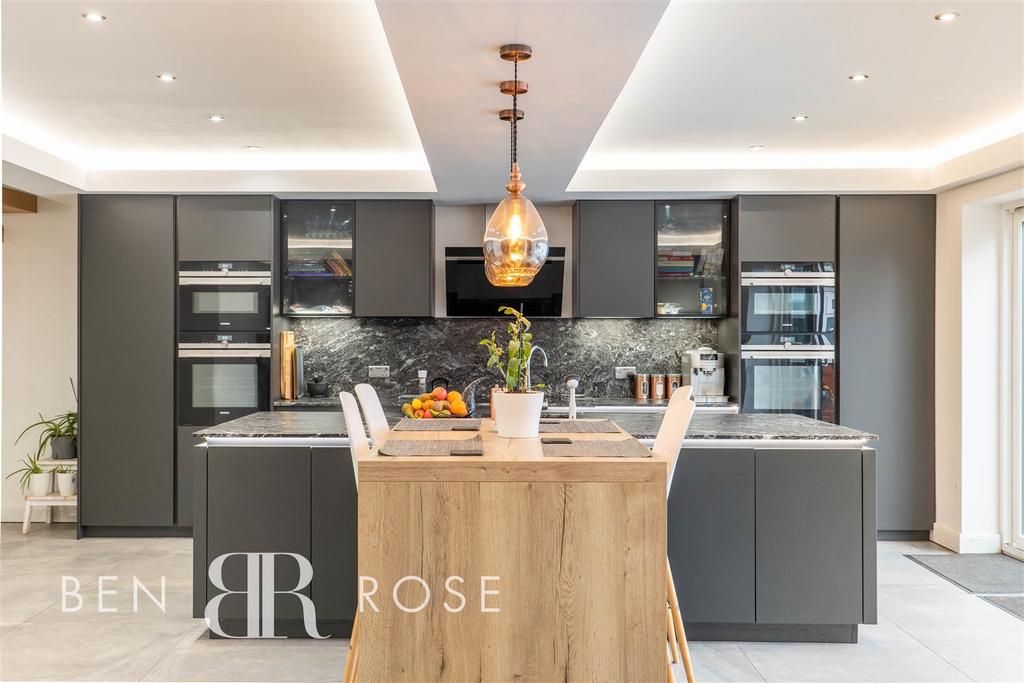 Kitchen/Breakfast/Family Room