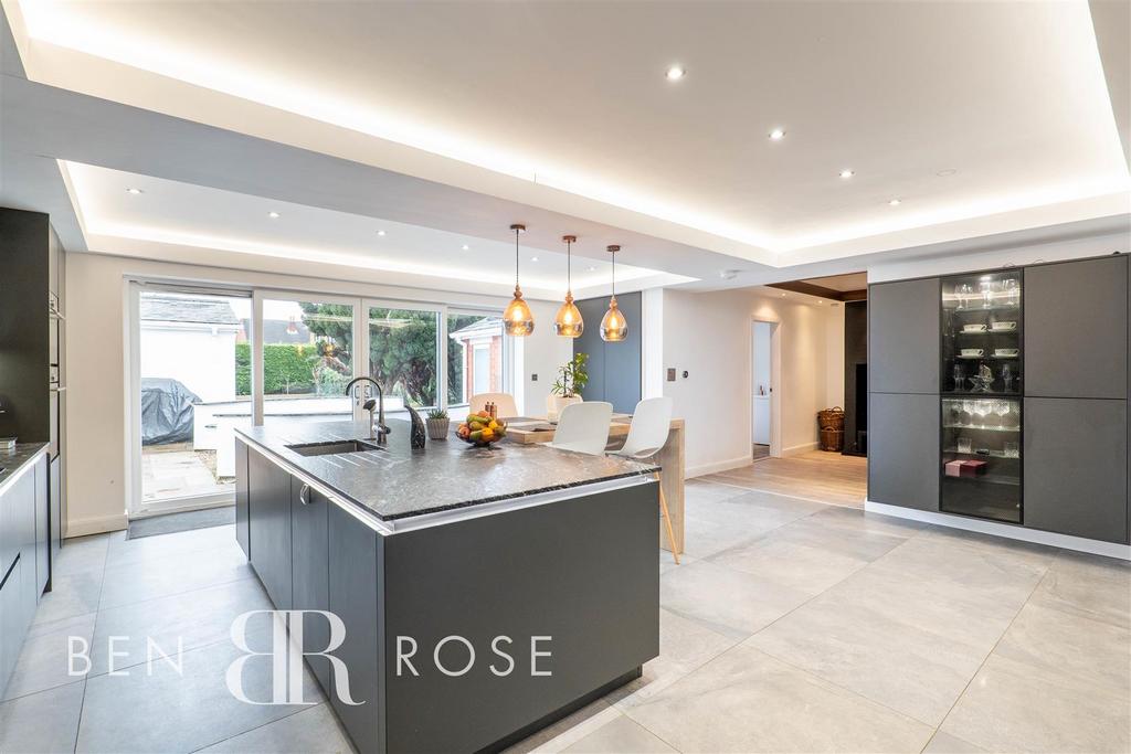 Kitchen/Breakfast/Family Room
