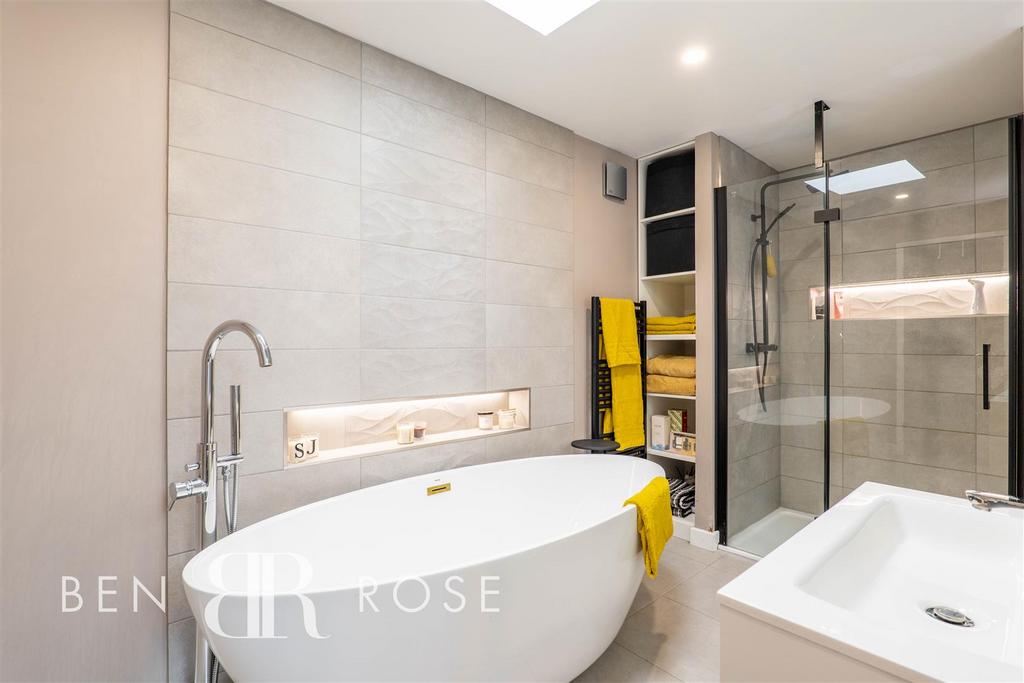 Master Ensuite