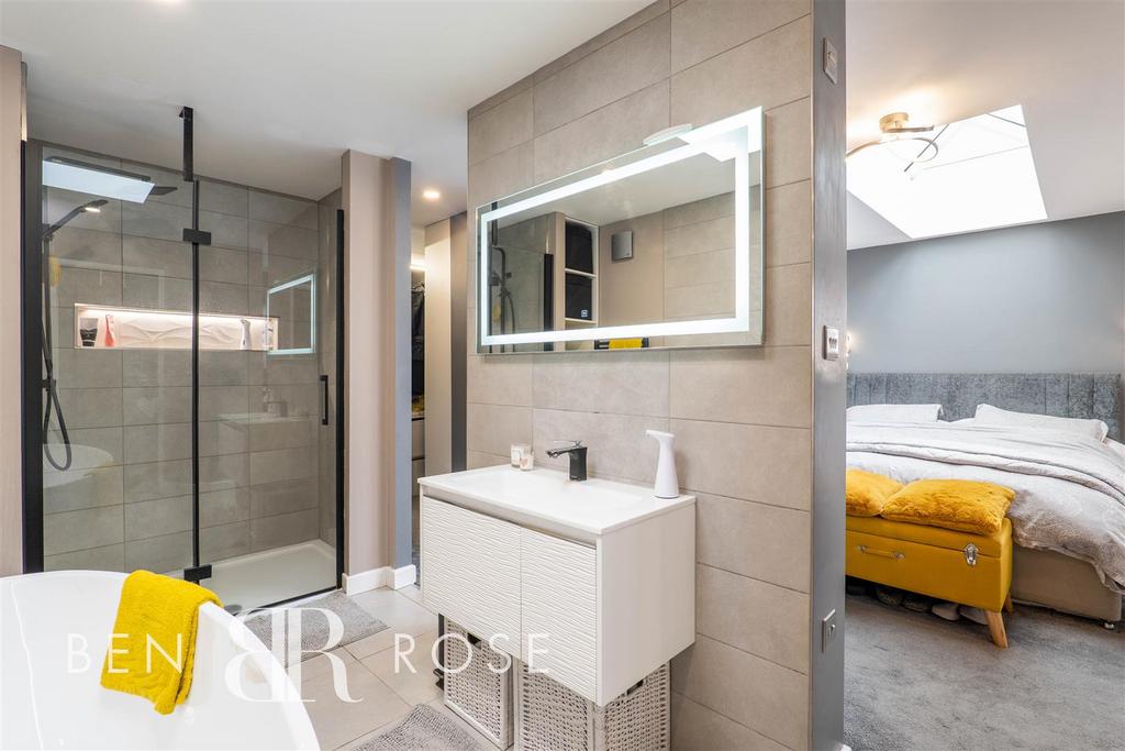 Master Ensuite