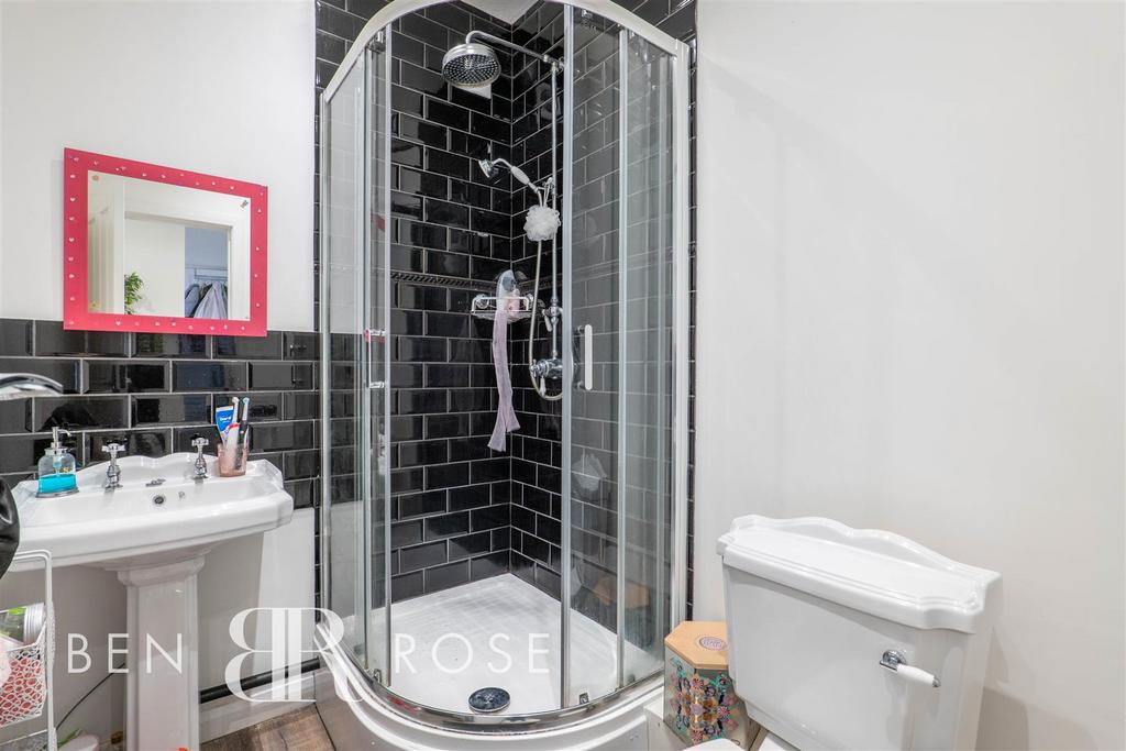 Bedroom Two Ensuite