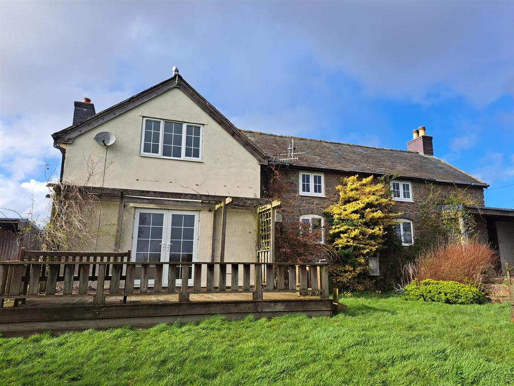 Pont Robert, Meifod 3 bed house £1,200 pcm (£277 pw)