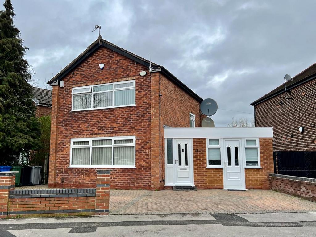 Rye Bank Road, Firswood, Manchester 3 bed detached house for sale £