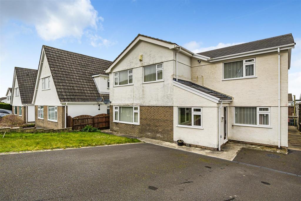 Pen Y Morfa, Penclawdd, Swansea 5 bed detached house for sale £450,000