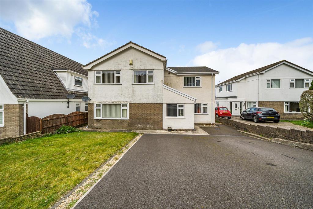 Pen Y Morfa, Penclawdd, Swansea 5 bed detached house for sale £400,000