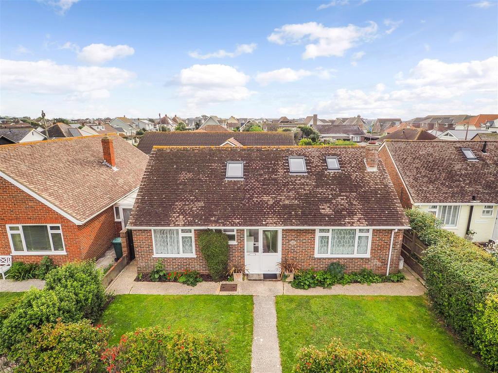 Longlands Road, East Wittering, Chichester 3 bed detached bungalow for