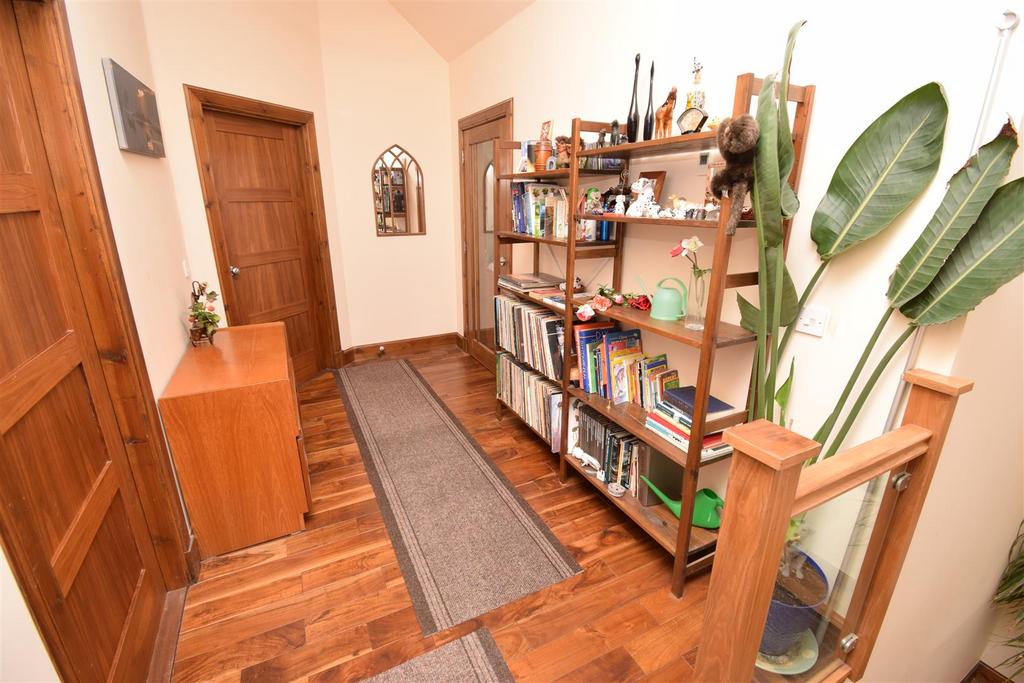 Upstairs landing.jpg