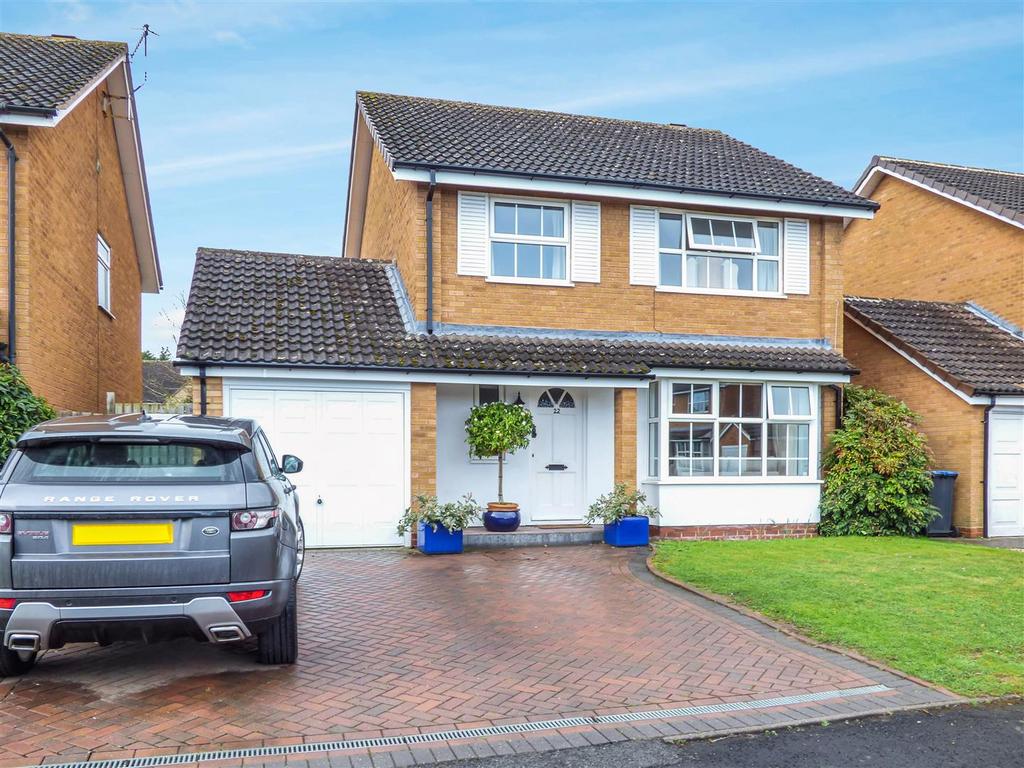 Saxon Close, StratforduponAvon 4 bed detached house £1,650 pcm (£