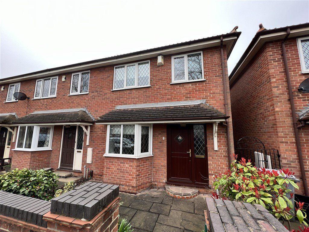 Beverley Gardens, Dodsworth Avenue,York, YO31 3 bed terraced house to