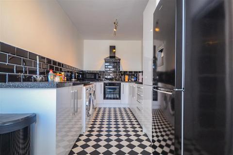 Flat 3, 70 Ruby Street, Saltburn-by-the-sea, TS12 1EG