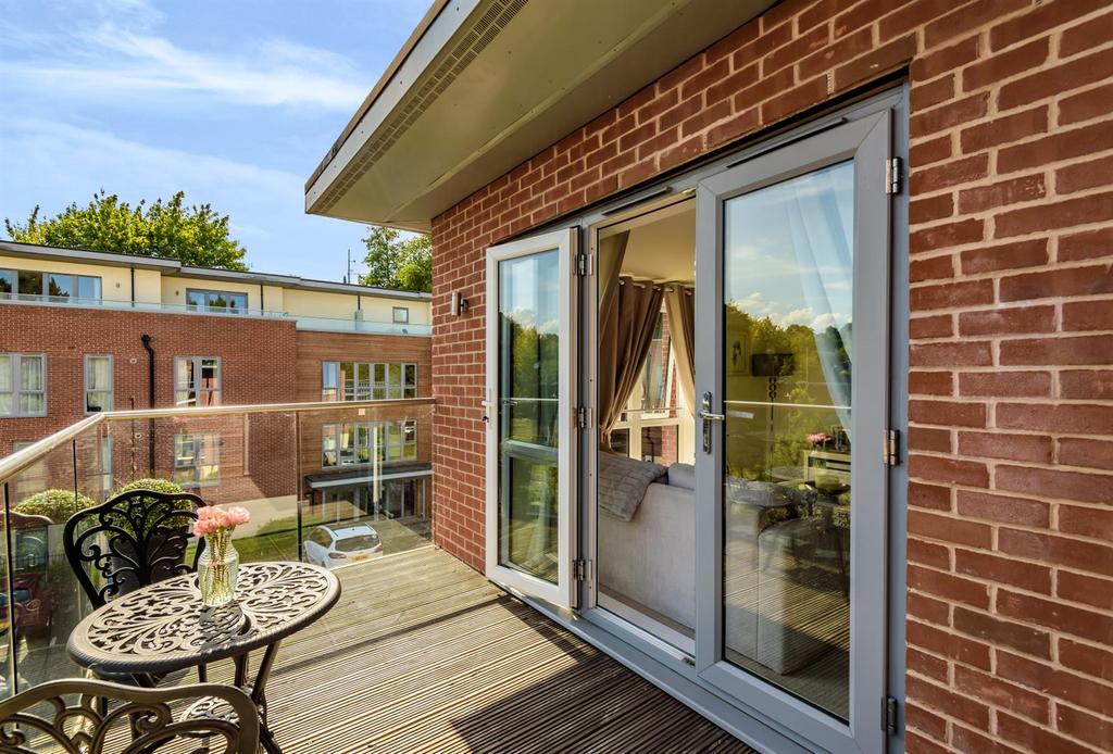 BALCONY 1.jpg
