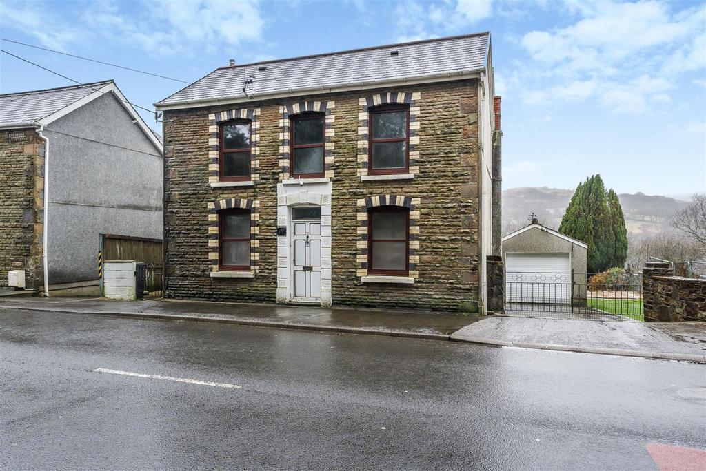 Heol Y Gors, Cwmgors, Ammanford 4 bed detached house for sale £225,000