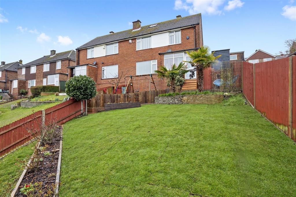 Lambourne Road 3 bed house £495,000