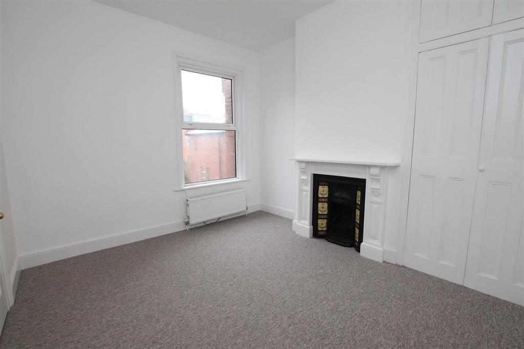 Bedroom 1.JPG