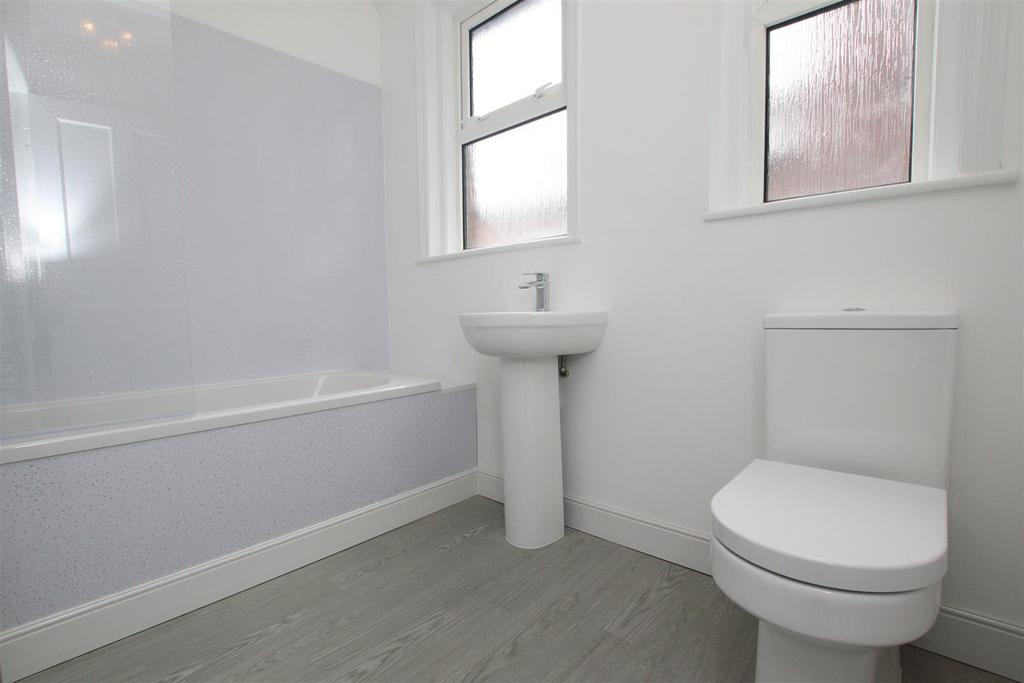 Bathroom.JPG