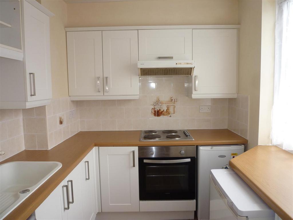 Elsdon Avenue, Seaton Delaval 2 bed ground floor flat £495 pcm (£114 pw)