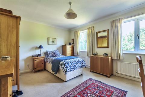 7 Brookside, Renhold, Bedford, MK41 0JL
