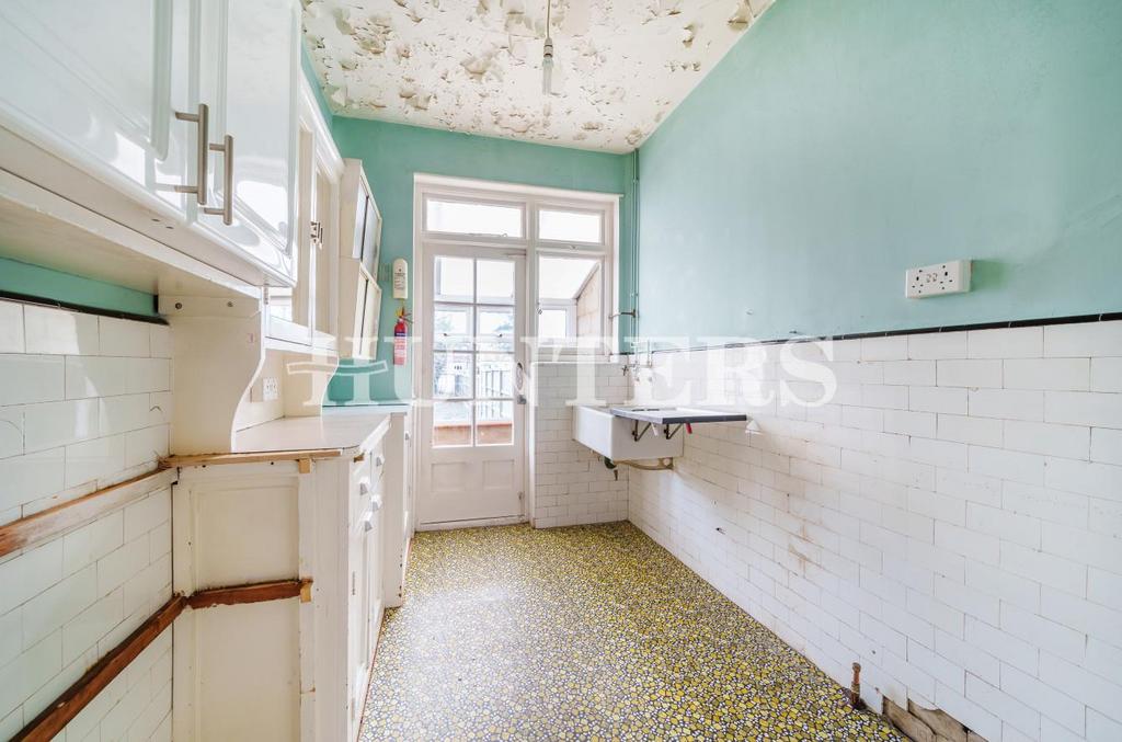 Grosvenor Drive, Hornchurch 3 bed house for sale £500,000