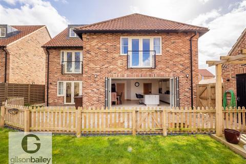 7 Cricket View, Mildenhall, Bury St Edmunds, IP28 7FA