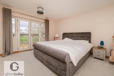 7 Cricket View, Mildenhall, Bury St Edmunds, IP28 7FA